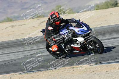 media/Dec-01-2025-Moto Forza (Mon) [[2daa91e15f]]/2-Intermediate Group/Session 4 Turn 9/